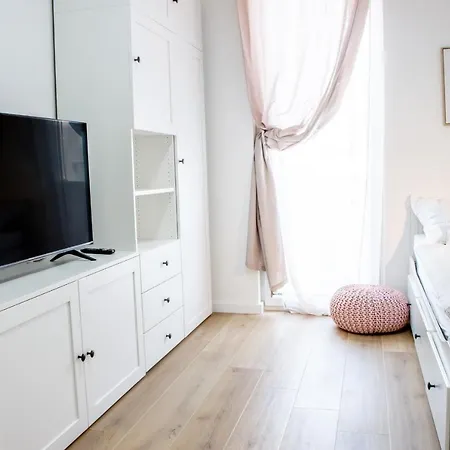 Molo With A Terrace, Garden And A Heated Pool *