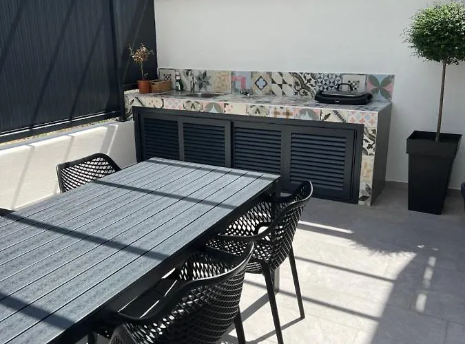 Molo With A Terrace, Garden And A Heated Pool * Trogir
